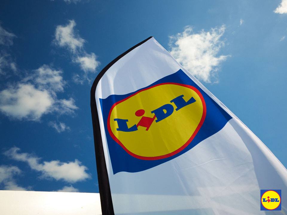 Lidl supports Ballymena foster carer support group